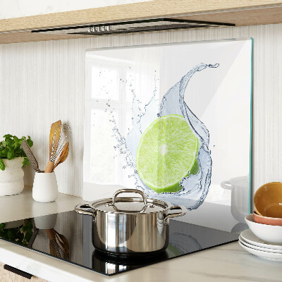 Tabla para cortar Limón en agua