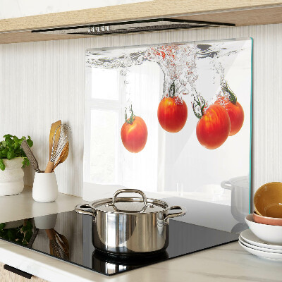 Tabla para cortar Tomates en agua