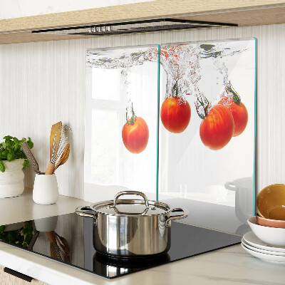 Tabla para cortar Tomates en agua