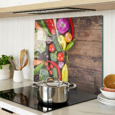 Tabla para cortar Verduras sobre un fondo de madera