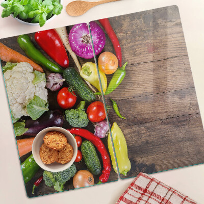Tabla para cortar Verduras sobre un fondo de madera