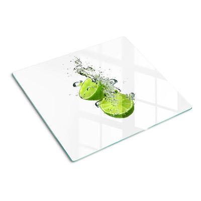 Tabla para cortar Limones en agua con burbujas