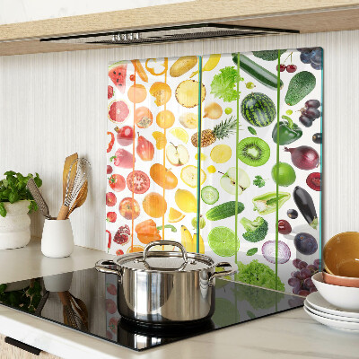 Tabla para cortar Frutas y verduras en colores del arco iris.