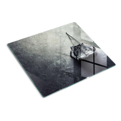Tabla de cortar de cristal Sillón en un interior minimalista
