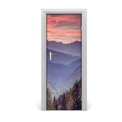 Vinilo para puerta Niebla por encima del monte