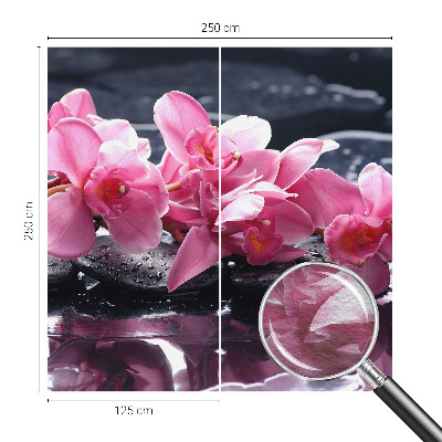 Papel mural texturado decorativo con un motivo floral elegante