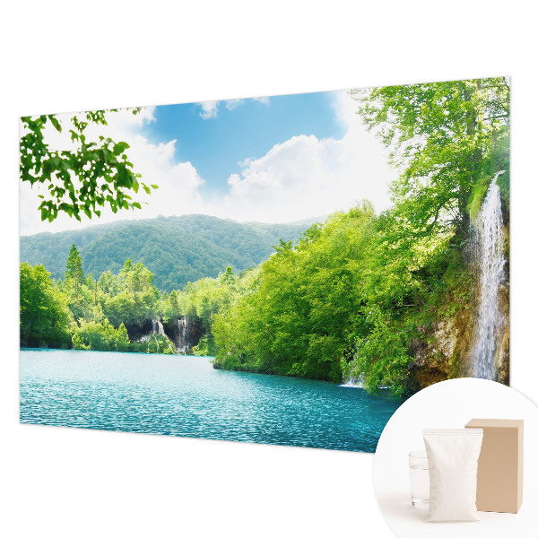 Papel mural con patrón decorativo con motivo de cascada natural