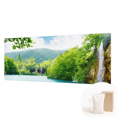 Papel mural con patrón decorativo con motivo de cascada natural