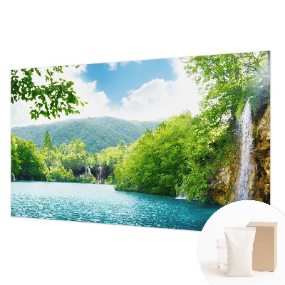 Papel mural con patrón decorativo con motivo de cascada natural