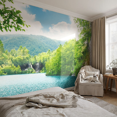 Papel mural con patrón decorativo con motivo de cascada natural