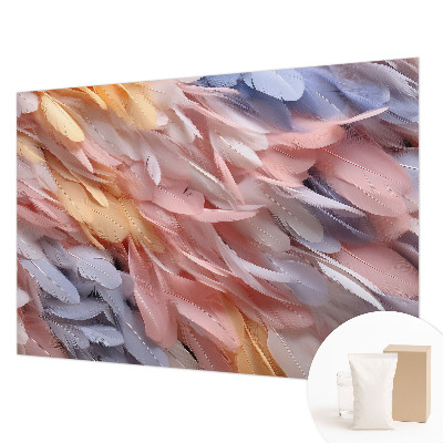 Mural decorativo con un diseño de plumas en tonos pastel