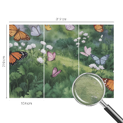 Mural decorativo con diseño de mariposas en el prado