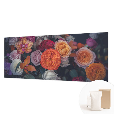 Papel mural con patrón decorativo con un motivo de ramo colorido