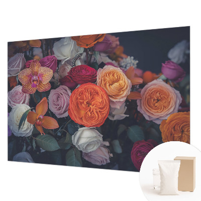 Papel mural con patrón decorativo con un motivo de ramo colorido