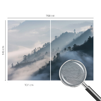Mural decorativo con un paisaje brumoso