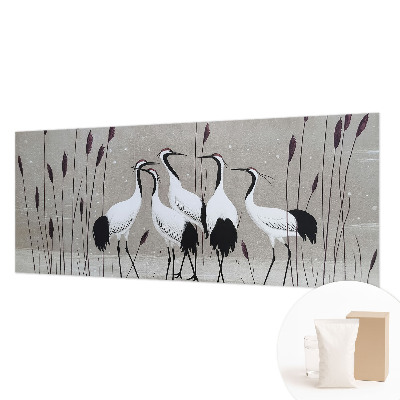 Mural decorativo con el diseño de una bandada de grullas