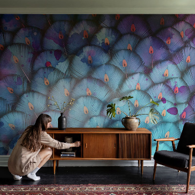 Mural decorativo con diseño de plumas coloridas