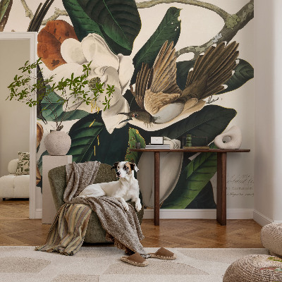 Papel mural texturado decorativo con un motivo de magnolias y pájaros