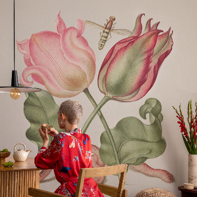 Fotomural decorativo para cabecero de cama con diseño de tulipanes que realza la pared detrás de la cama