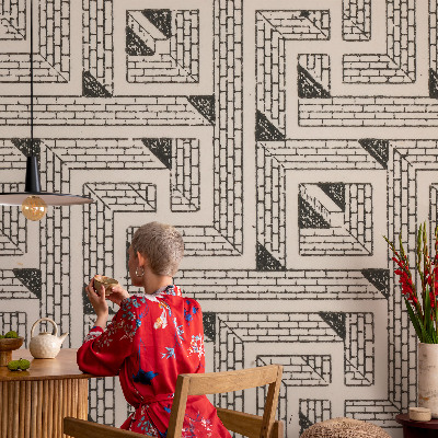 Mural decorativo con un diseño de laberinto de ladrillos