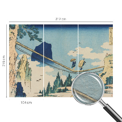 Mural decorativo con diseño de puente en paisaje montañoso