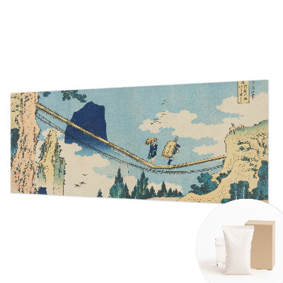 Mural decorativo con diseño de puente en paisaje montañoso