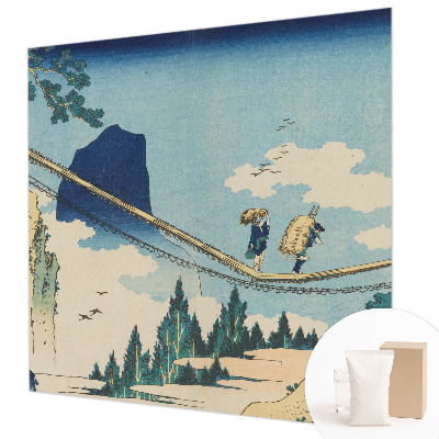Mural decorativo con diseño de puente en paisaje montañoso