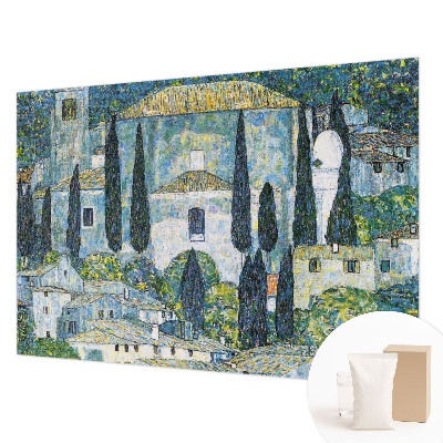 Mural decorativo con diseño de casas entre cipreses