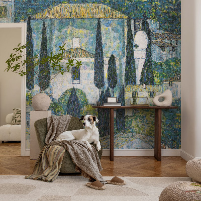 Mural decorativo con diseño de casas entre cipreses