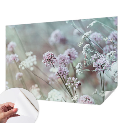 Papel mural texturado decorativo con motivo de flores silvestres