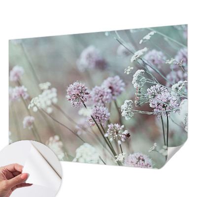 Papel mural texturado decorativo con motivo de flores silvestres