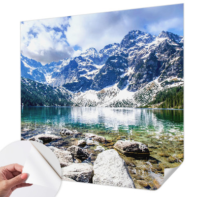 Papel mural con patrón decorativo con un diseño de paisaje de montaña