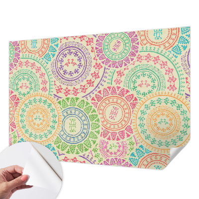 Papel mural texturado decorativo con motivos de mandalas coloridos