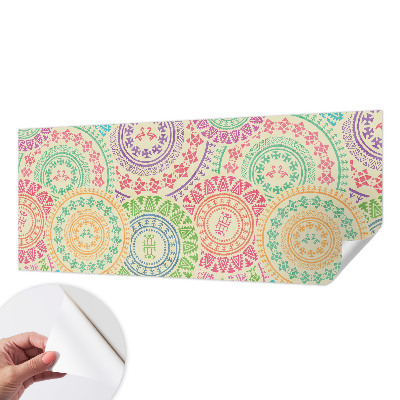 Papel mural texturado decorativo con motivos de mandalas coloridos