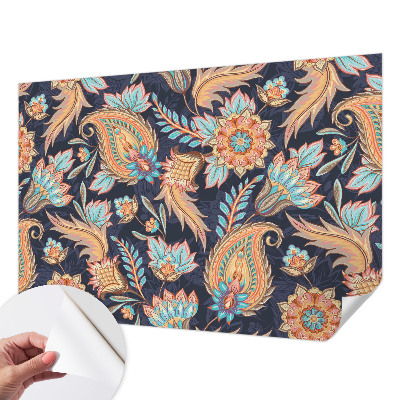 Papel mural con patrón decorativo con estampado floral