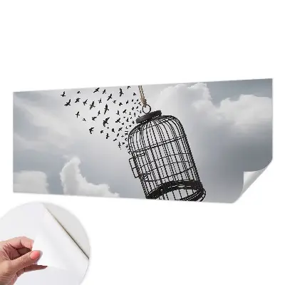 Papel mural con patrón decorativo con motivo de pájaros voladores