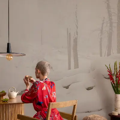 Papel mural con patrón decorativo con un motivo de bosque nevado