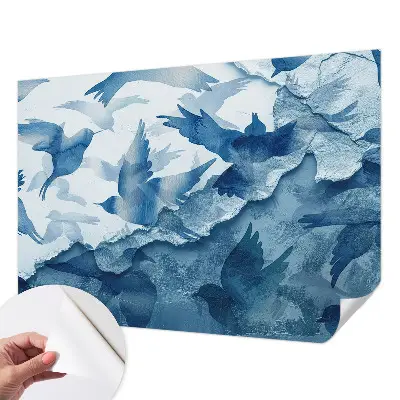 Papel mural texturado decorativo con un motivo de aves dinámicas