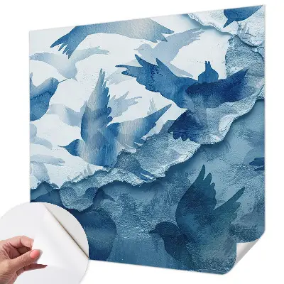 Papel mural texturado decorativo con un motivo de aves dinámicas