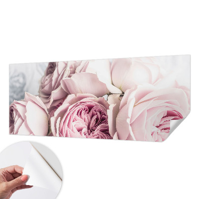 Papel mural con patrón decorativo con un motivo de rosas rosadas