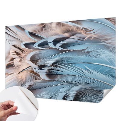 Papel mural con patrón decorativo con motivo de plumas azules