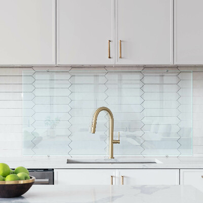 Panel de cocina transparente