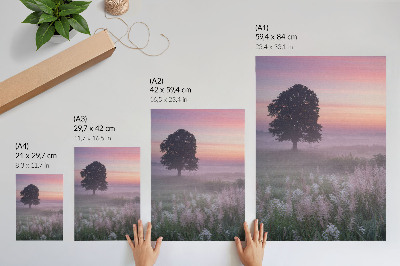 Lámina artística de alta calidad Árbol solitario en la niebla, colores pastel del cielo
