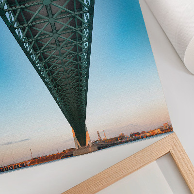 Póster con colores saturados Estructura de puente de celosía, simetría, modernidad