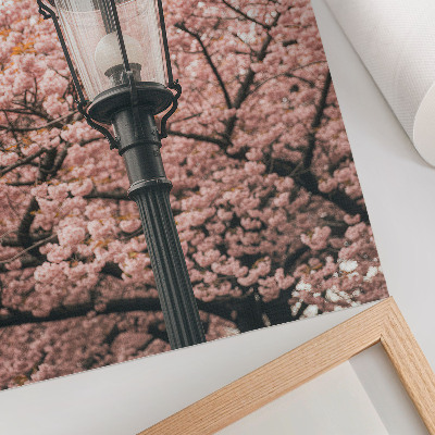 Lienzo decorativo moderno Árboles rosas, linterna negra, ambiente nostálgico