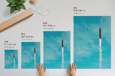 Lienzo decorativo moderno Un cohete ascendiendo hacia el cielo azul