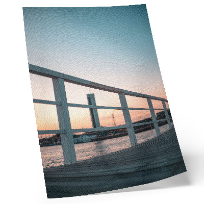 Póster con colores saturados Balaustrada, agua, puesta de sol, composición armoniosa