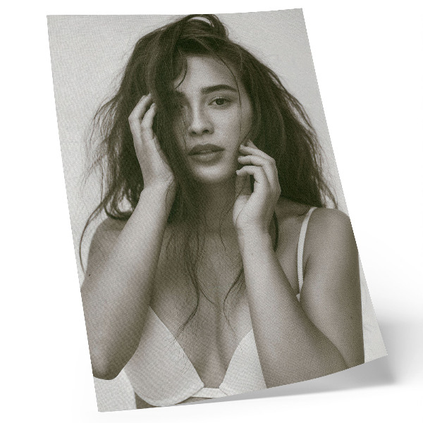 Lámina artística de alta calidad Retrato elegante en blanco y negro.