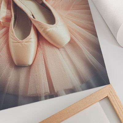 Póster con colores saturados Bailarinas sobre una falda de tul rosa, armonía y elegancia.
