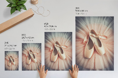 Póster con colores saturados Bailarinas sobre una falda de tul rosa, armonía y elegancia.